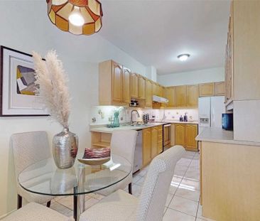 For Lease - 22 Kingsbridge Circle, Vaughan, Ontario - Photo 4