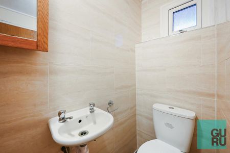 4 bedroom terraced house to rent - Photo 3