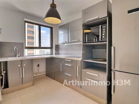 Location Appartement 2 pièces 49 m2 à Paris 19 - Photo 4