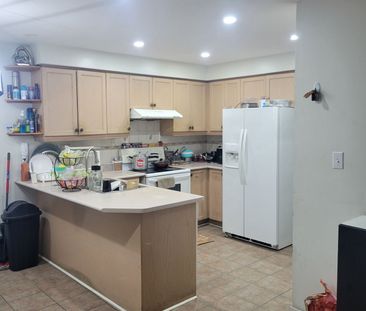 For Lease - 3 Fairbank Court Unit# Upper, Brampton, Ontario - Photo 5