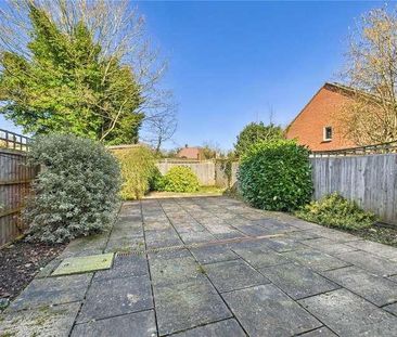 Dunluce Gardens, Pangbourne, Reading, Berkshire, RG8 - Photo 3