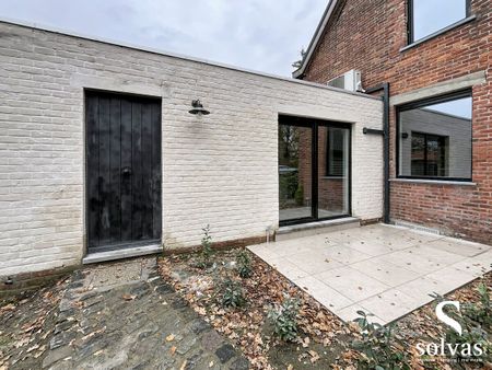 Top gerenoveerde woning met 3 slaapkamers, ruime tuin in prachtige natuur te Aalter EN uiterst energiezuinig. - Foto 3