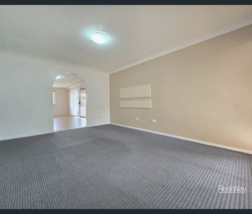 98 Hursley Road, Newtown, Qld 4350 - Photo 5