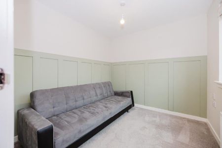 3 bedroom detached house to rent - Photo 2