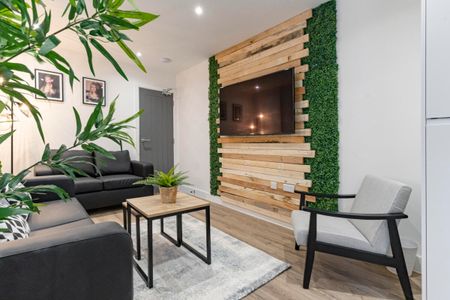 Baileys #8 - Photo 2