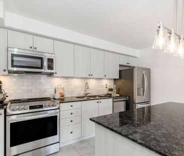 For Lease - 20 Andean Lane, Barrie, Ontario - Photo 3