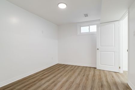 For Lease - 254 Eileen Avenue, Toronto, Ontario - Photo 5