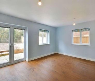 Mathews Court, Warehorne Road, TN26 - Photo 3