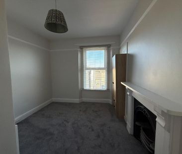 5 bedroom terraced house to rent - Photo 4