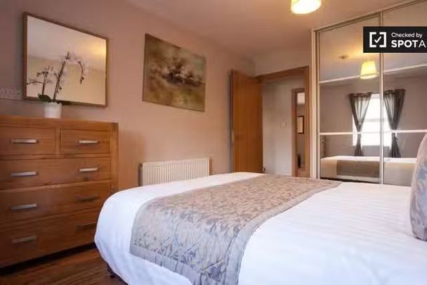 2-bedroom apartment for rent in East Wall, Dublin - Photo 1