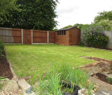 4 bedroom semi-detached house to rent - Photo 5