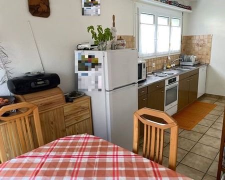 Appartement de 3 pièces au rez-de-chaussée - Photo 2
