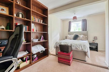 4 bedroom detached house to rent - Photo 5