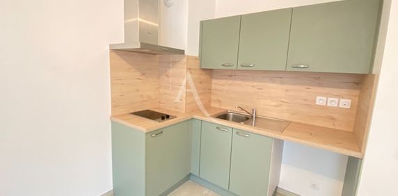 Location Appartement 1 pièce 24m² NICE 06100 - Photo 2