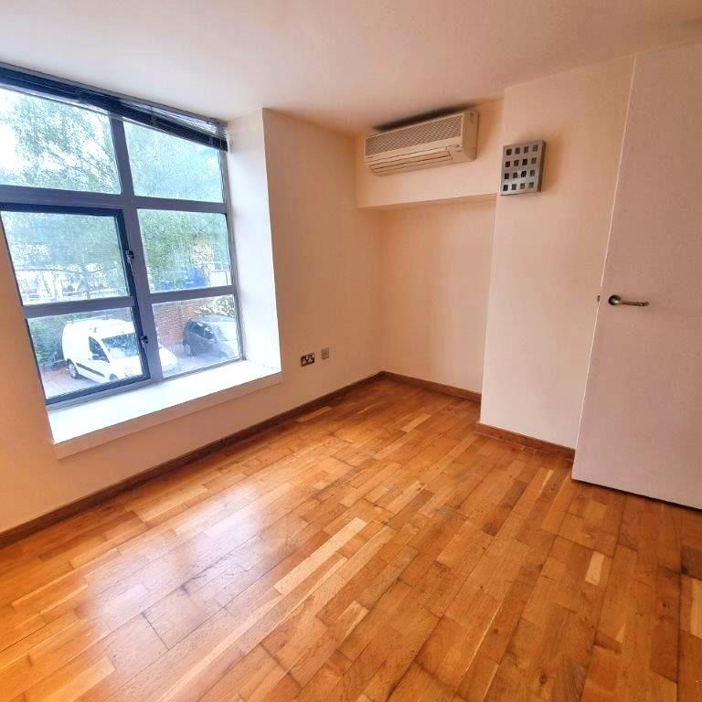 3 bedroom flat to rent - Photo 1