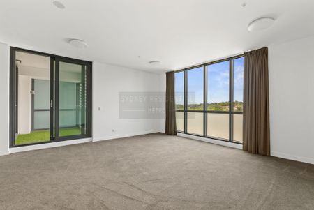 The Icon: Large One-Bedroom Apartment - Photo 5