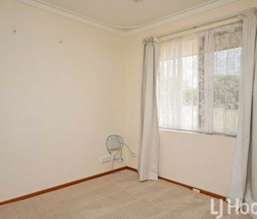 Neat & Tidy 3-Bedroom Home in Prime Mandurah Location - Photo 4