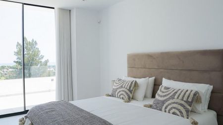 Luxury Villa for rent in Benahavís, Spain - Photo 4