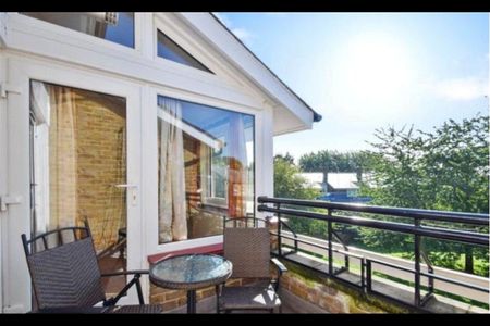 2 Bed Flat, Forest Hill, SE23 - Photo 2