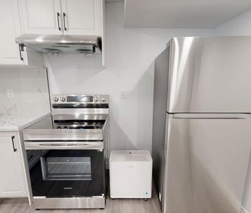 For Lease - 3252 Meadowgate Boulevard Unit# Lower, London South, On... - Photo 2