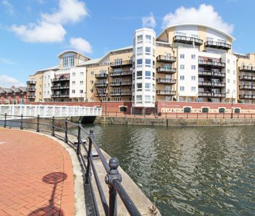 Adventurers Quay Bay, CF10 4NP, Cardiff - Photo 1