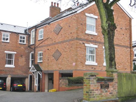 £1,095 - References Pending - Photo 5