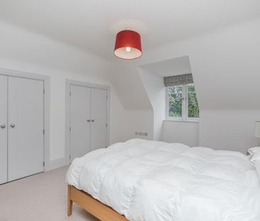 Rothsay Court, Gower Road, Weybridge, Surrey, KT13 - Photo 3