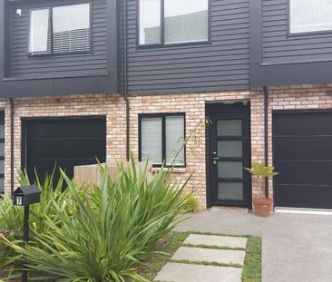 Tamora Lane Living - Photo 4