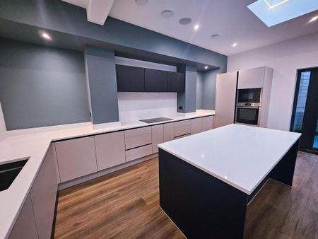 4 bedroom apartment to rent - Photo 2