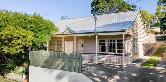 Situated in the peaceful streets of Toowong - Photo 2