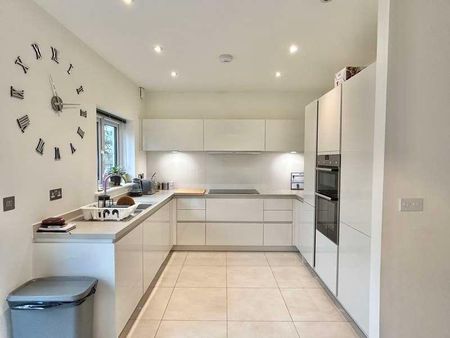 Newcourt Drive, Exeter, EX2 - Photo 4