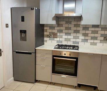 1 Bed Flat, Stately Court, LU3 - Photo 6