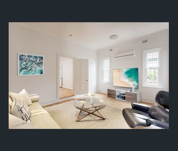 Spacious family home with large backyard - Photo 1