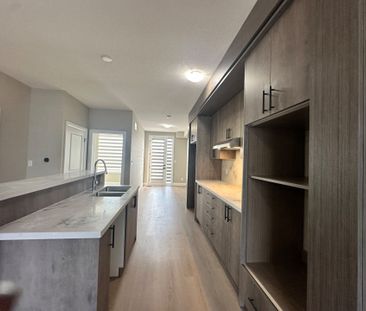 For Lease - 17 Keystone Trail Unit# UNIT 4, Welland, Ontario - Photo 3