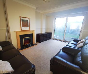 3 bedroom semi-detached house to rent - Photo 4