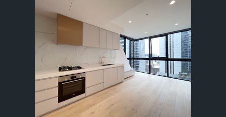 Spacious Apartment at Golden Position (Lease Transfer with Extension Possible) - Photo 4