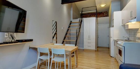 Loft entièrement meublé à louer Vieux-Québec mai 2026 - Photo 2