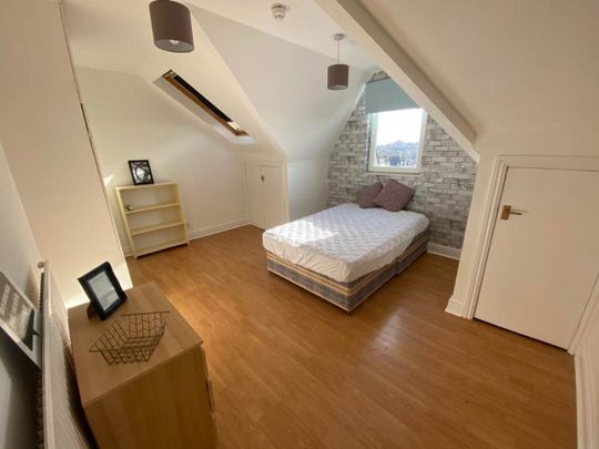 Lucas Street (room 5), Headingley, Leeds - Photo 1