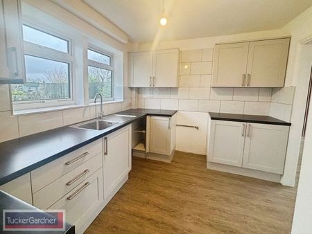 Macaulay Avenue, Great Shelford, CB22... - Photo 2