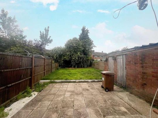 Kirkwood Road, Luton, LU4 - Photo 1