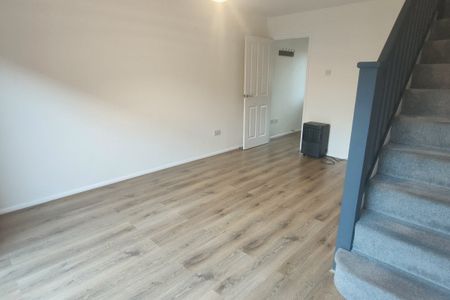 Brackenwood Crescent, BURY ST. EDMUNDS - Photo 2