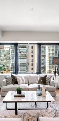 Pet Friendly - Spacious 1 Bedroom 1 Bathroom Coal Harbour - Photo 1