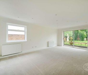 Haymeads Drive, Esher, Surrey, KT10 - Photo 3