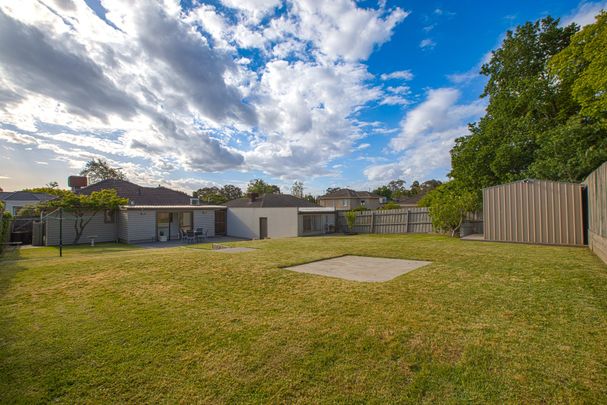 18 Hayfield Road, Mount Waverley - Photo 1