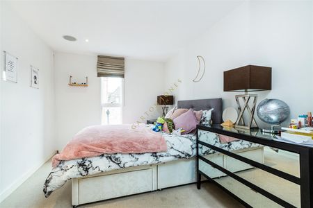 Moore House, Grosvenor Waterside, 2 Gatliff Road, London, SW1W - Photo 2