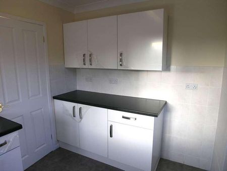 The Springs, Cradley Heath, B64 - Photo 2