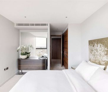 Exquisitely finished, is this luxurious four-bedroom apartment boas... - Photo 2