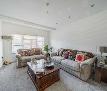 Ellsworth Road, High Wycombe, HP11 - Photo 1