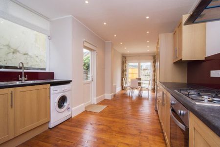 3 bedroom terraced house to rent - Photo 2