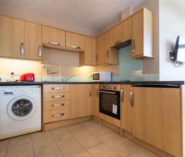 Studio to rent - Photo 2